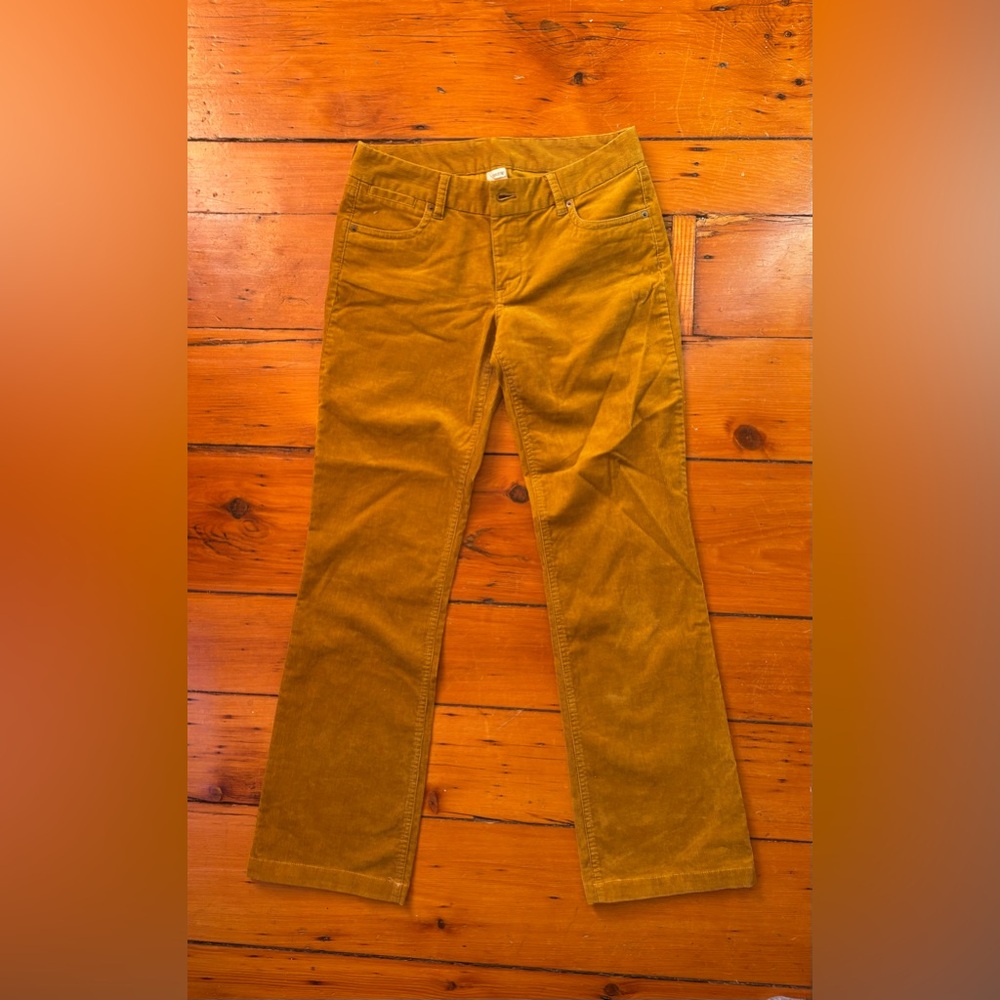 Gold j crew favorite fit corduroy pants size 4